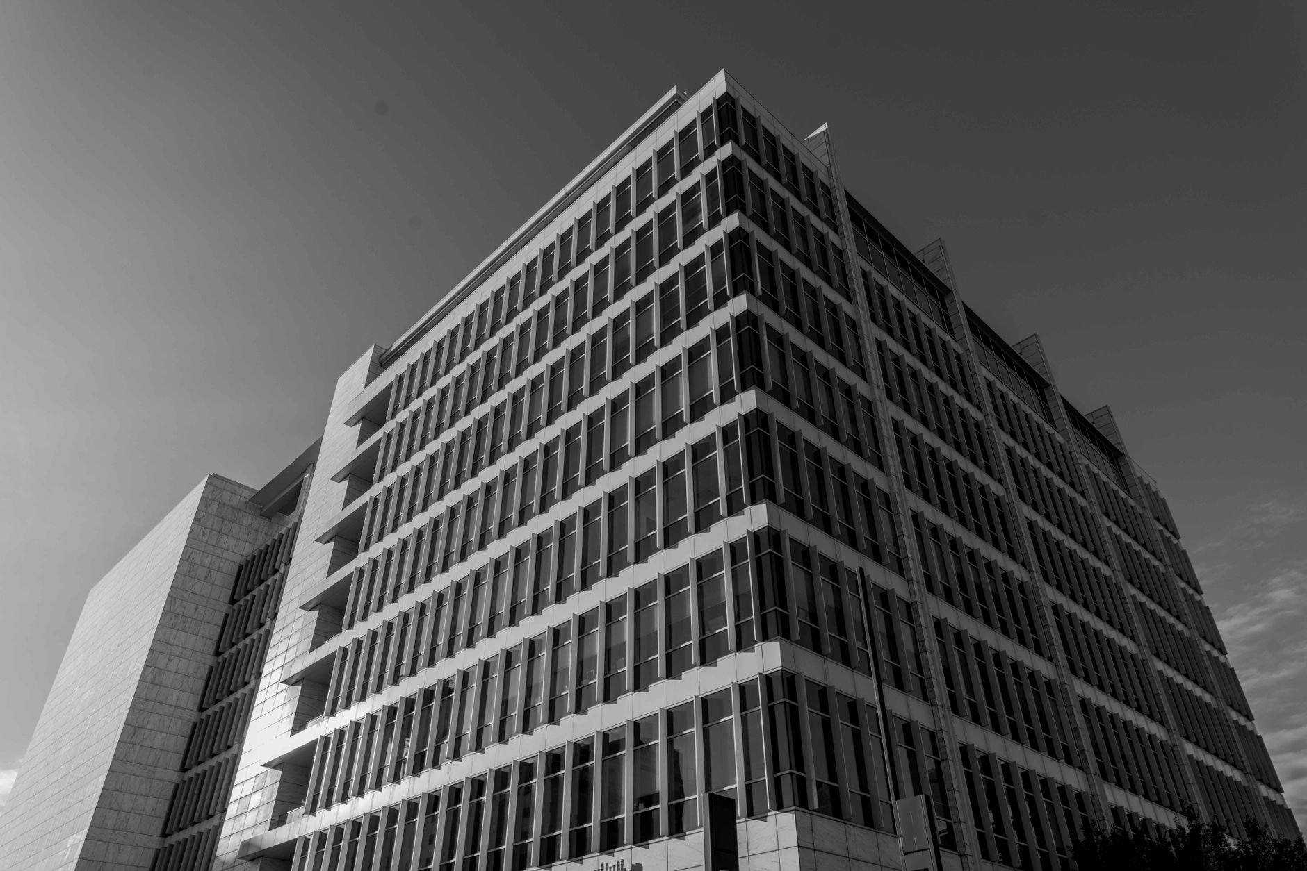 Agente del ICE se declara inocente de cargos por presuntamente mentir al FBI