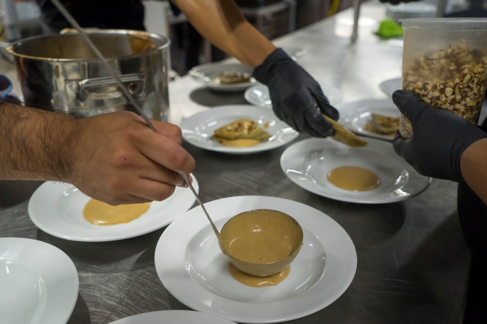 Top Chef VIP 5: las celebridades compiten por la inmunidad con réplicas culinarias