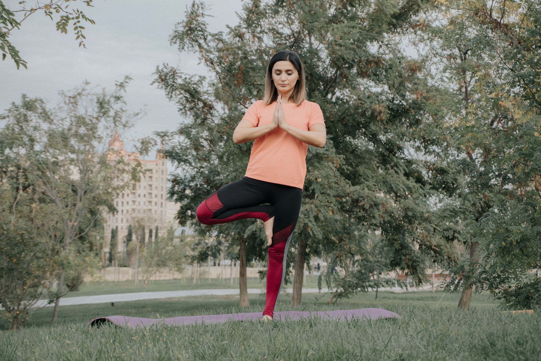 Mendoza celebra la primavera con yoga y bienestar en el Parque Central