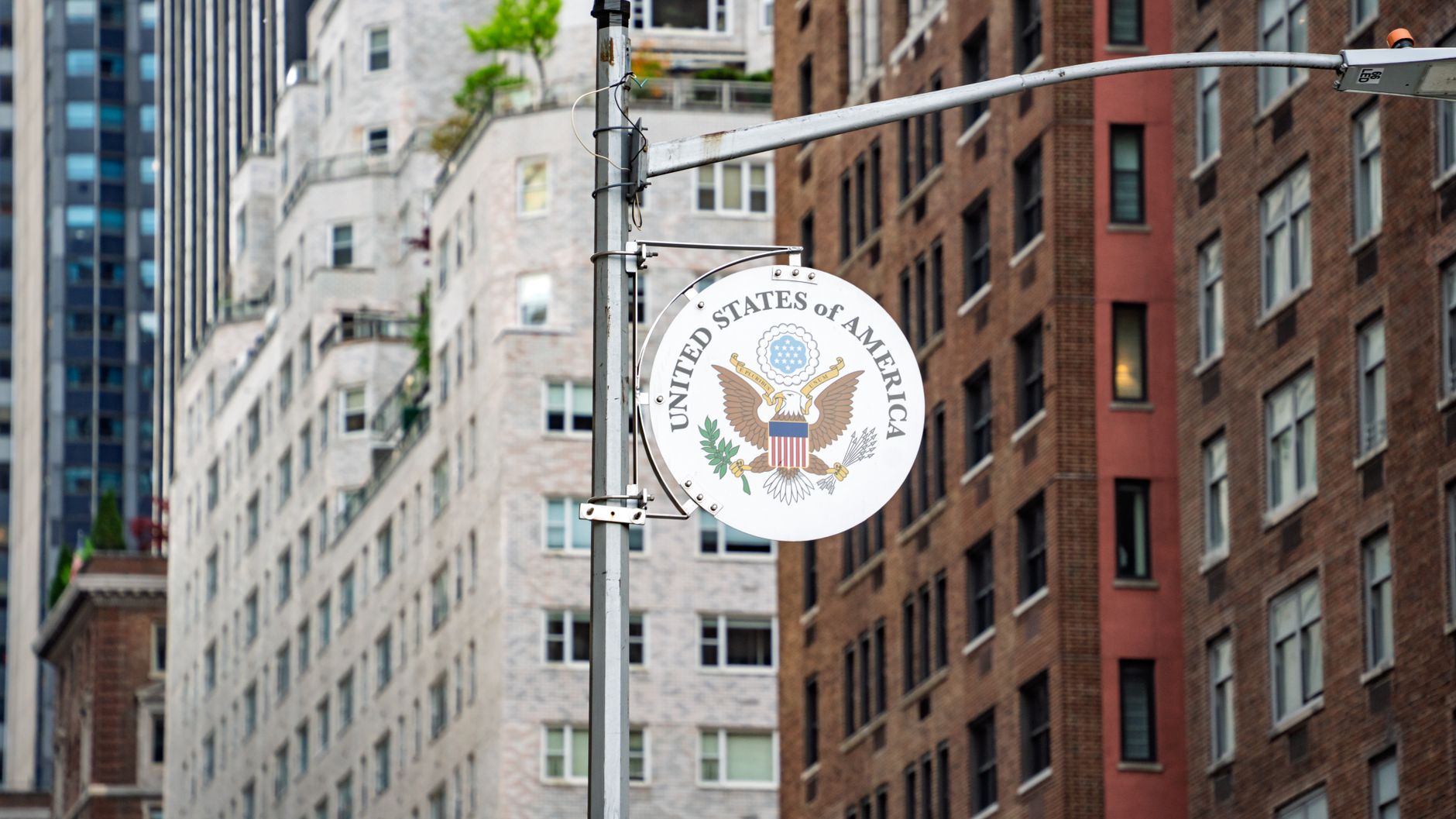 USCIS anuncia aumento de tarifas para trámites migratorios en 2027
