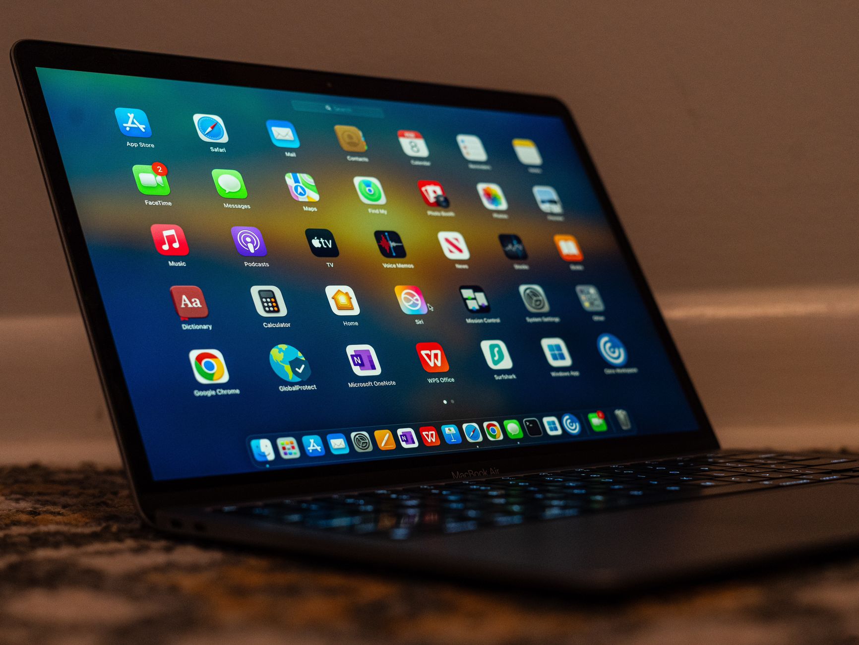 Apple y Meta anunciarían una alianza para llevar inteligencia artificial avanzada a las Mac
